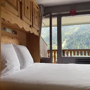 superbe-studio-au-pied-des-oeufs.hotels-rhonealpes.com/